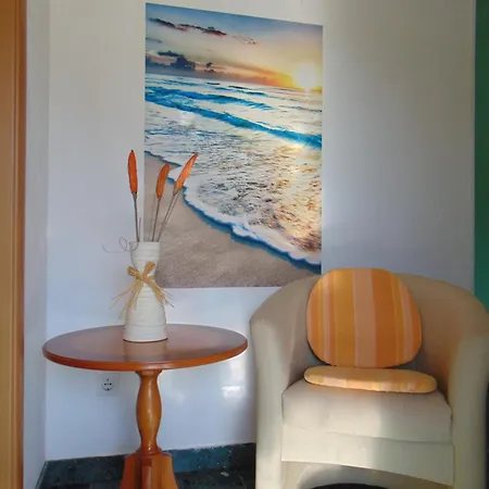 Elelo Apartment *